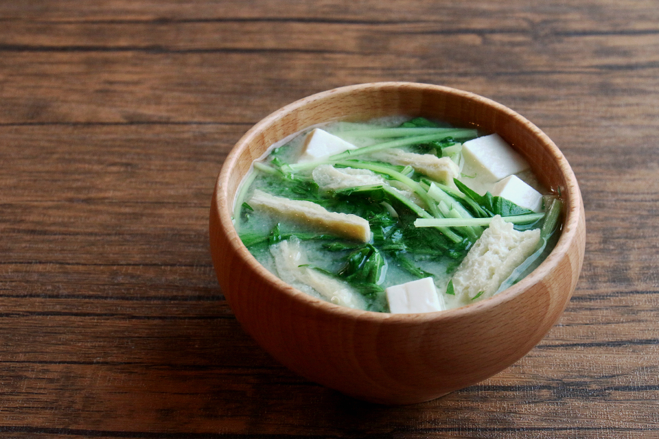 水菜と油揚げとお豆腐のお味噌汁